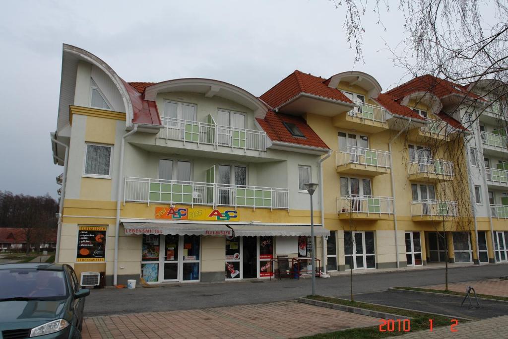 Lilla Wellnessapartman Zalakaros Zewnętrze zdjęcie